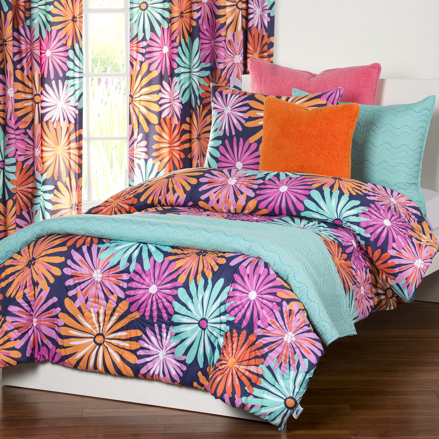 Dreaming of Daisies by Crayola Bedding by SiS Covers