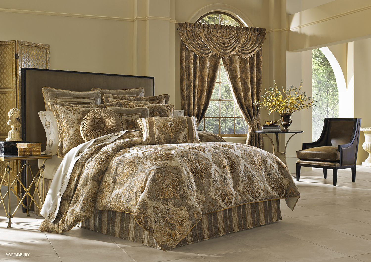 Woodbury by J Queen New York - BeddingSuperStore.com