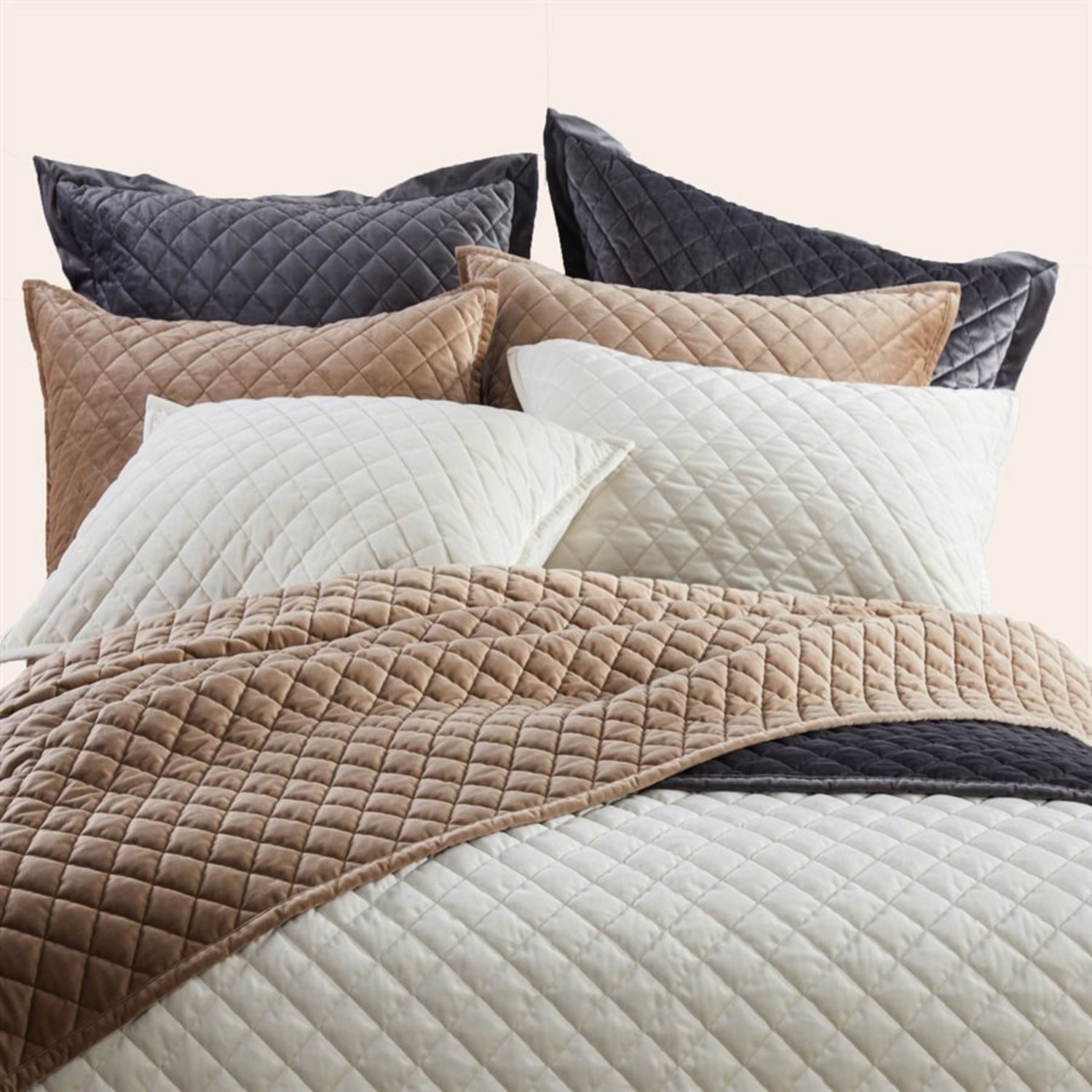 Velvet by HiEnd Accents