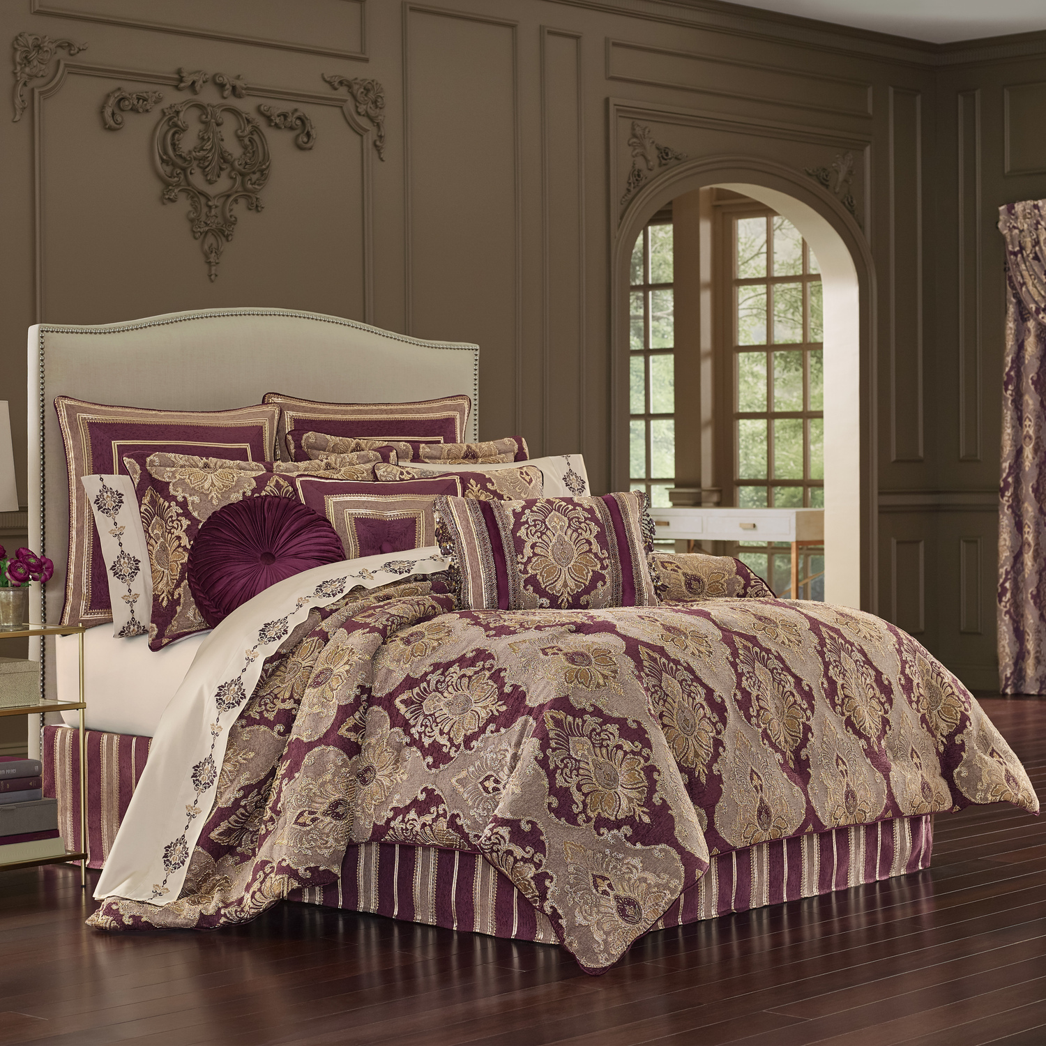 Amethyst By J Queen New York Beddingsuperstore Com