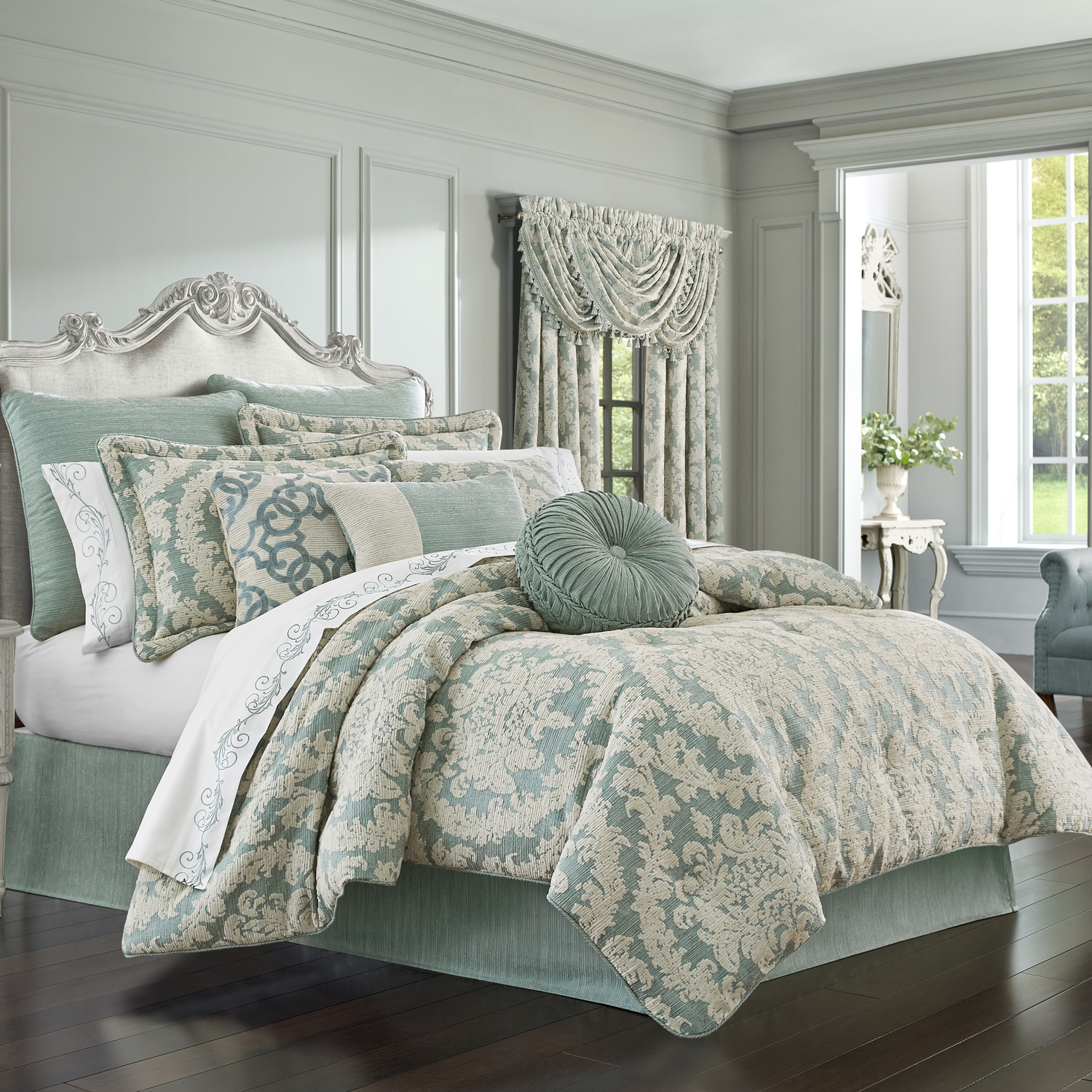 Versailles by J Queen New York BeddingSuperStore com Versailles by J Queen New York BeddingSuperStore com