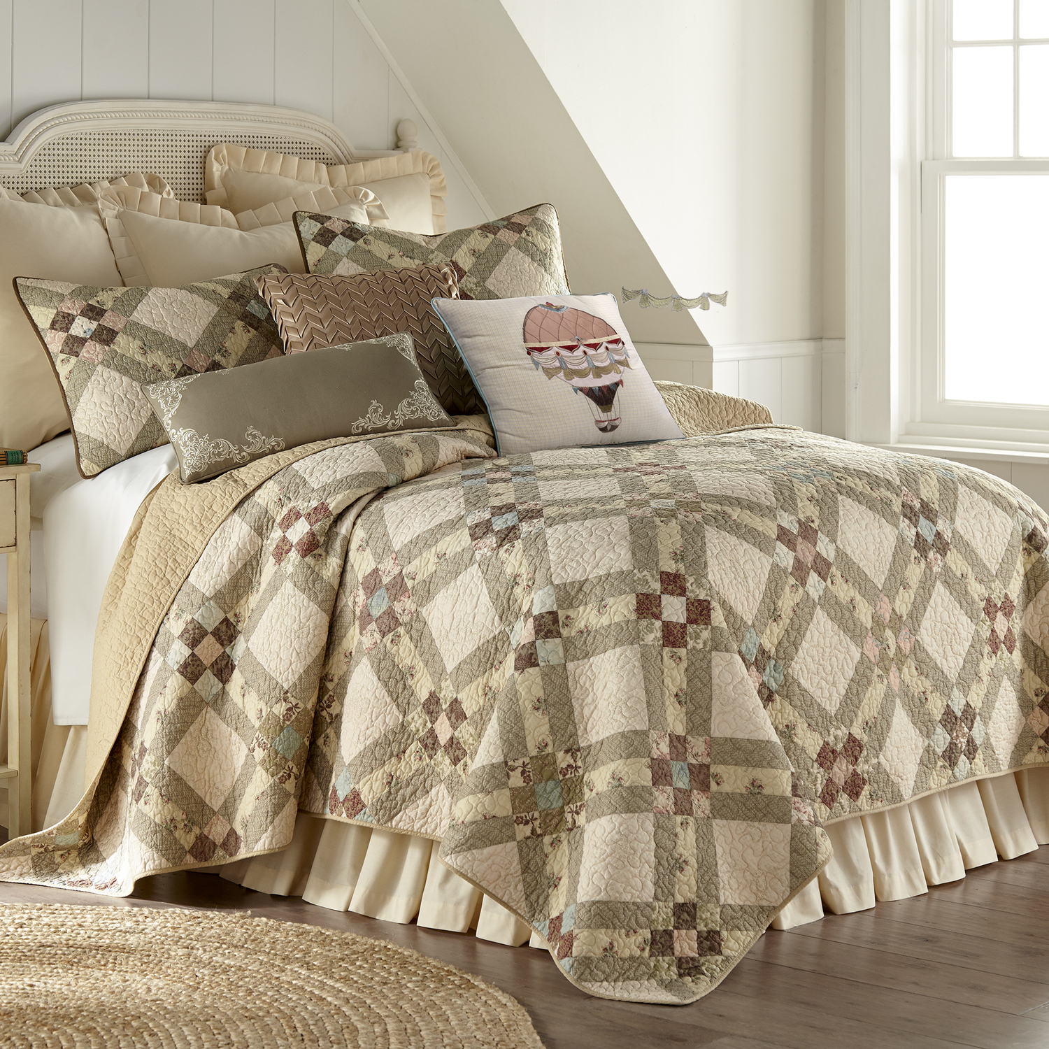 American Beauty by Donna Sharp Quilts
