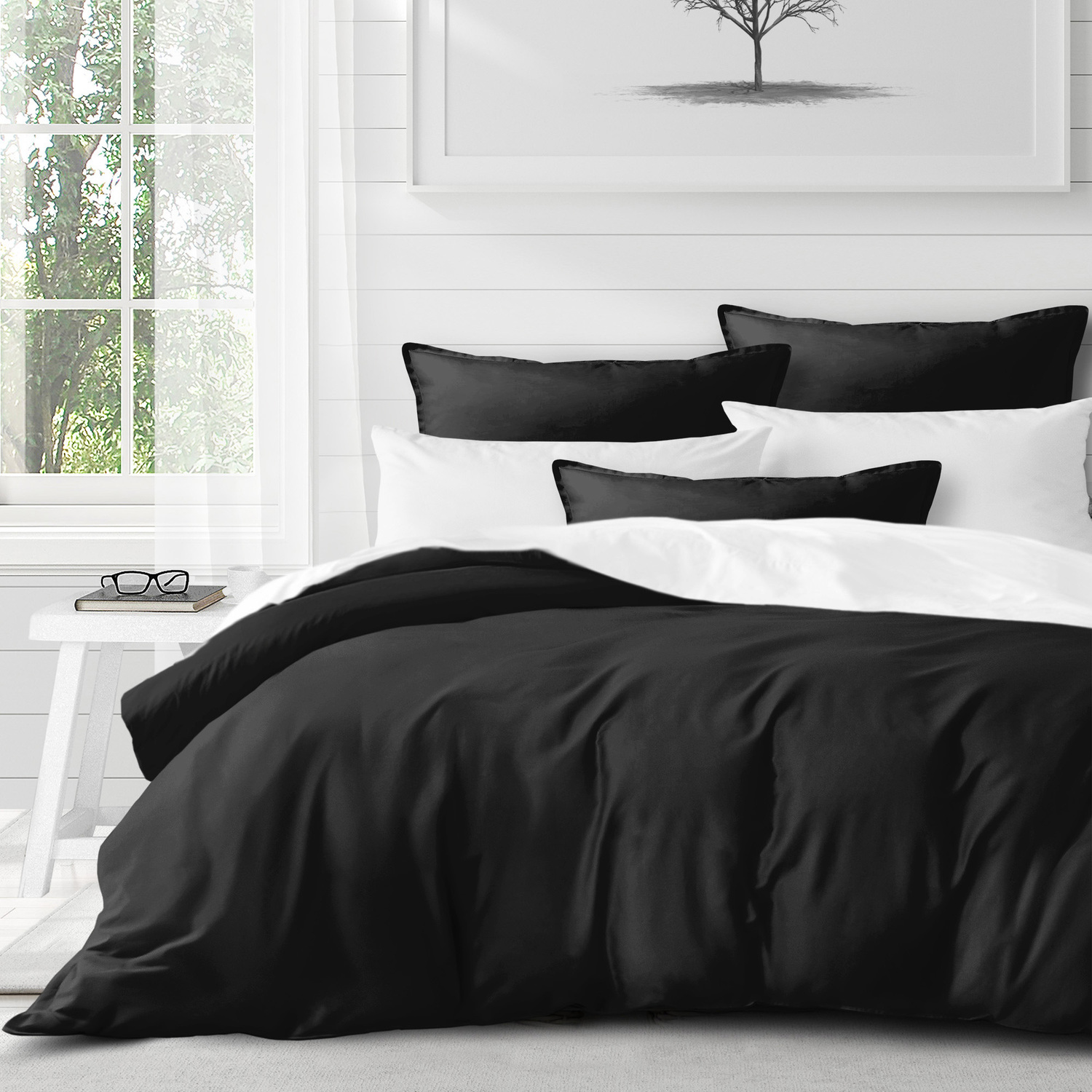 St Anne Black Coverlet Set Super Queen