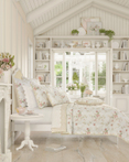 Amalia by Royal Court